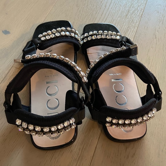 Authentic GUCCI rhinestone sandals, size 6.5 excellent condition, Teva style - Picture 4 of 16